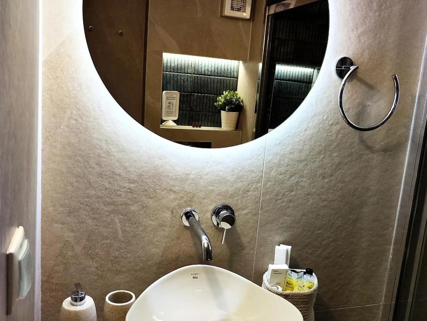 Kochyli Apartment Kalandra 度假居